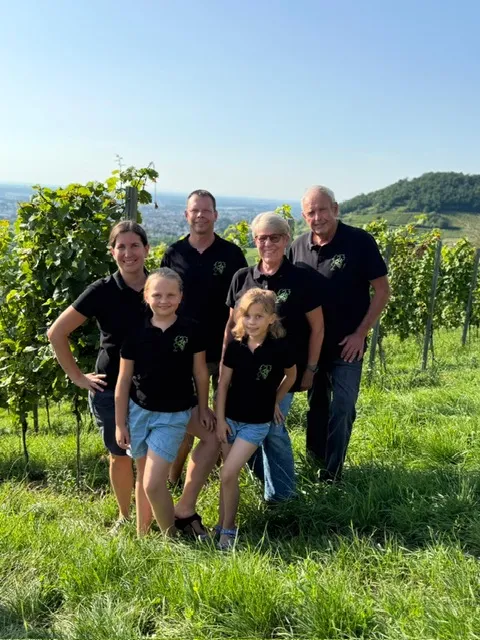 Tobias und Christina Lulay mit Hannah und Marie